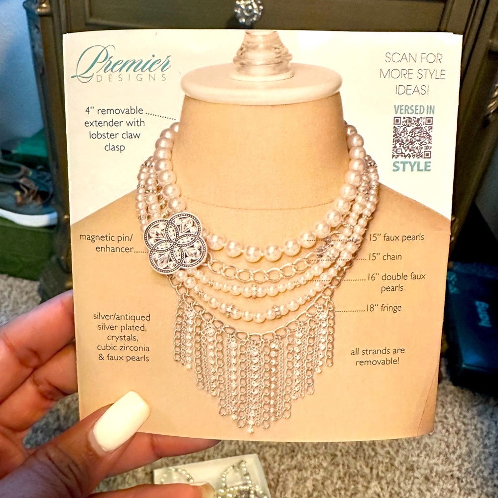 Premier Signature girl’s best FRIEND